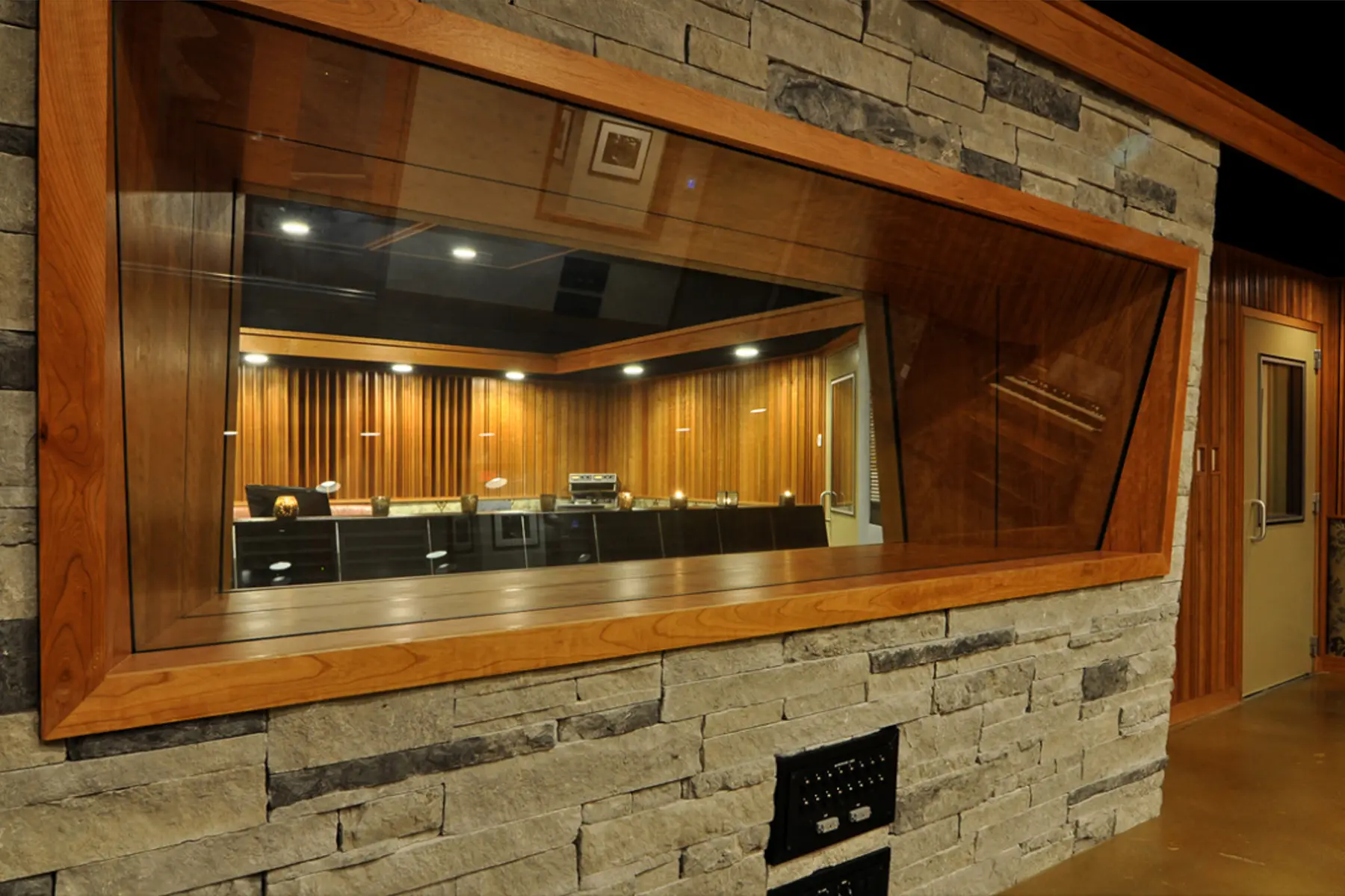 Commercial Studios