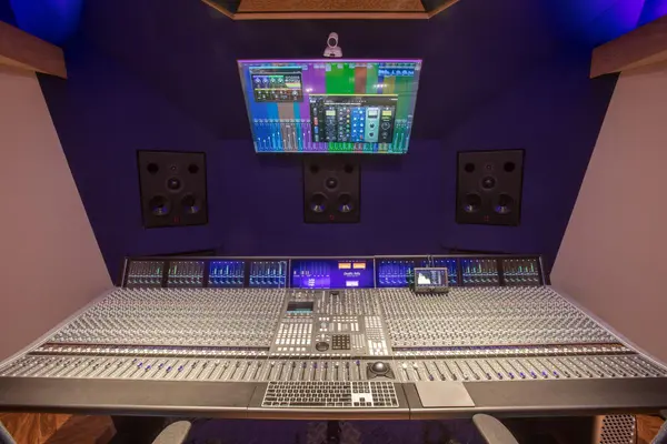 B Production recording studio by Brett Acoustics