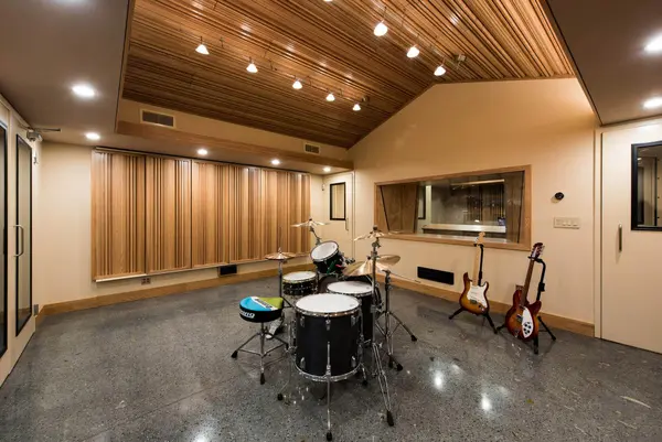 Hondo Creek recording studio by Brett Acoustics
