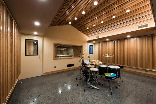 Hondo Creek recording studio by Brett Acoustics
