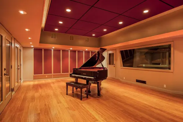 Pine Mountain recording studio by Brett Acoustics