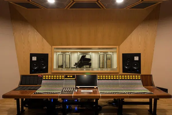 Pulp Arts recording studio by Brett Acoustics